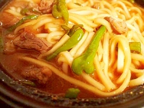 タジン鍋と市販のみそで！　手軽に牛すじ蒸しうどん♪